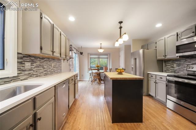 1285 Spinnaker Trail