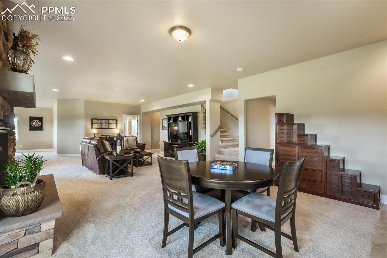 17275 Gwilym Court
