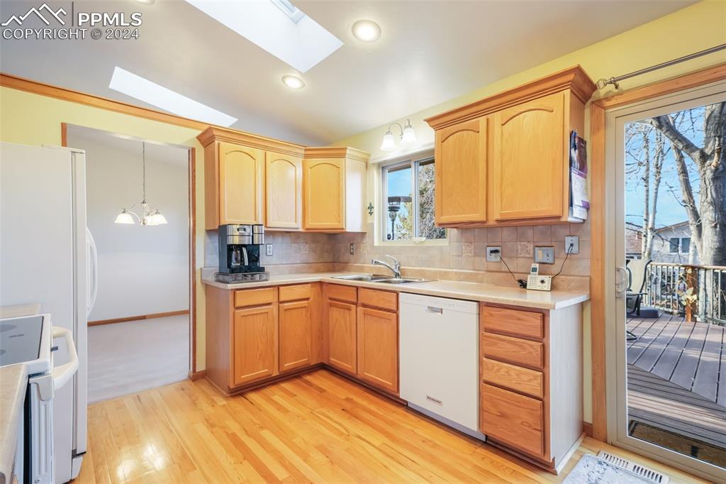 5212 Escapardo Way