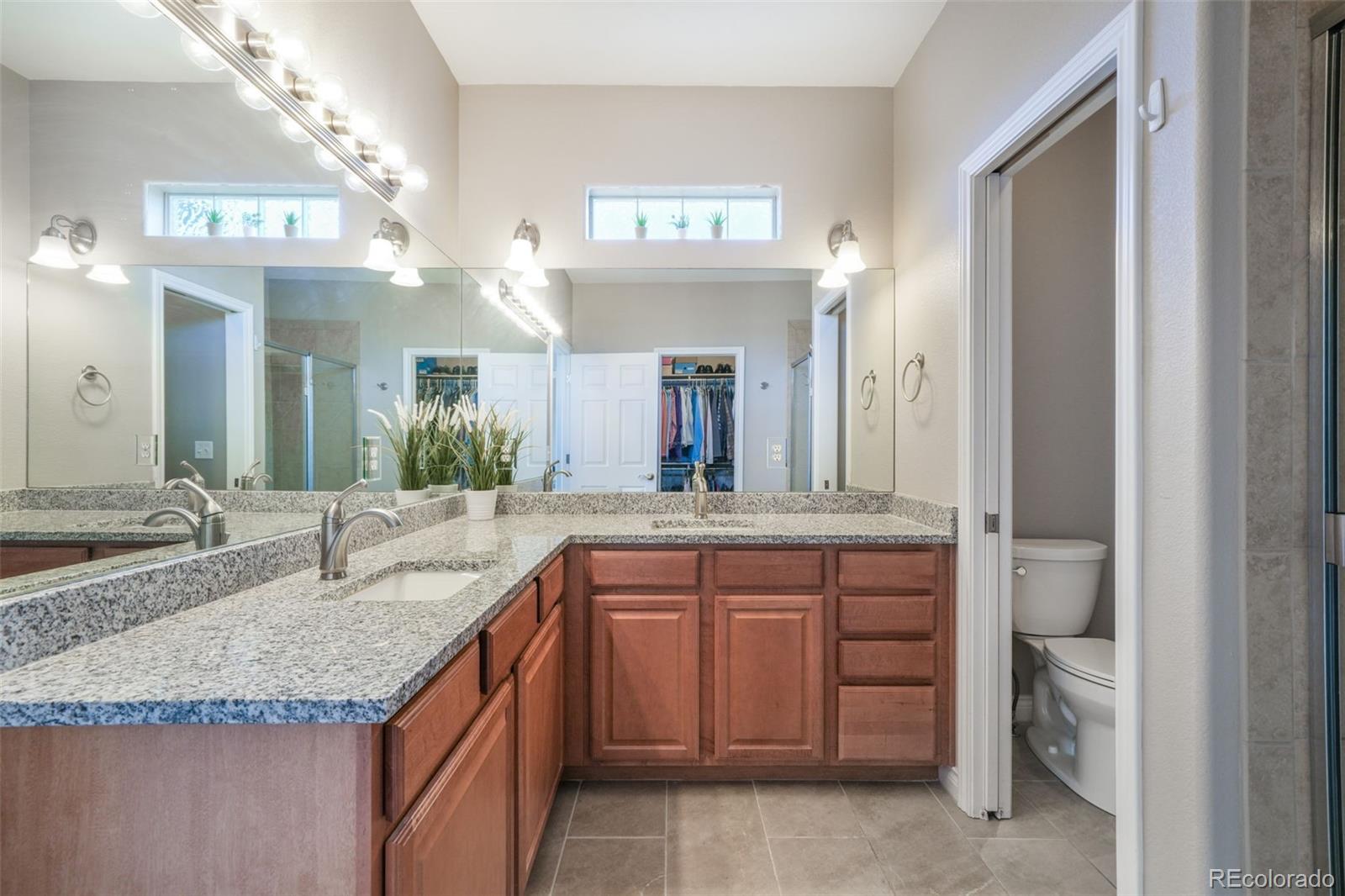 5798 Roy Heights