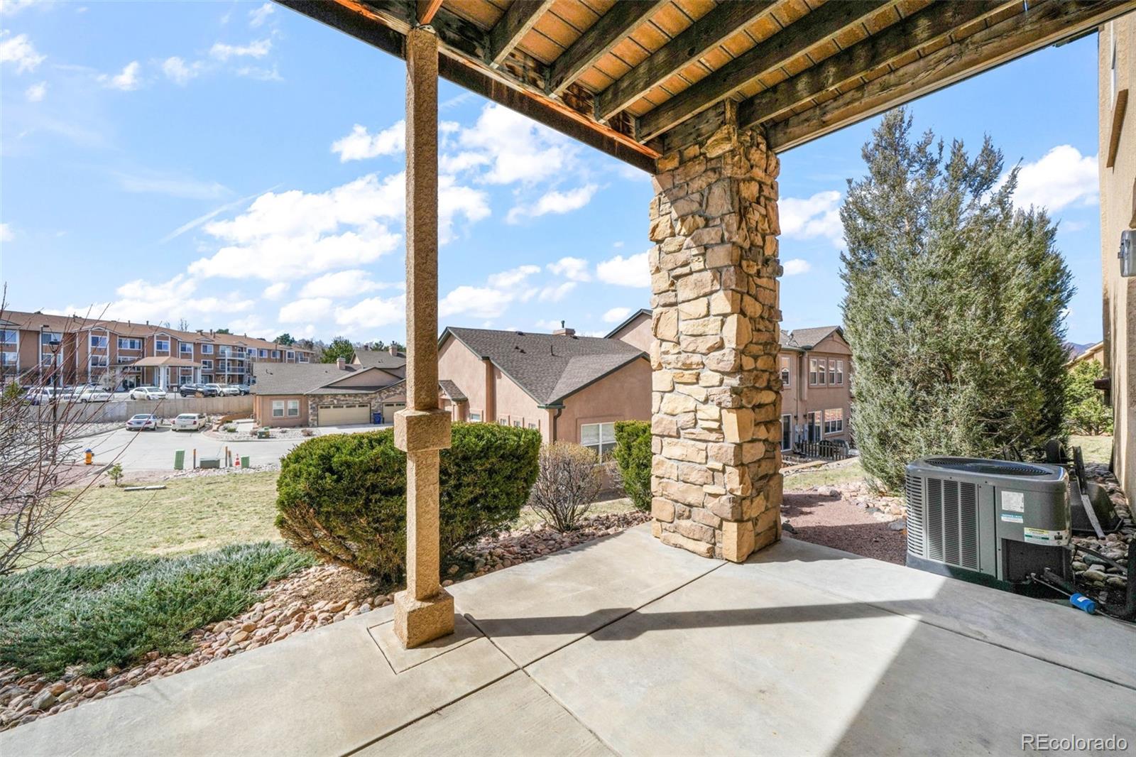 5798 Roy Heights