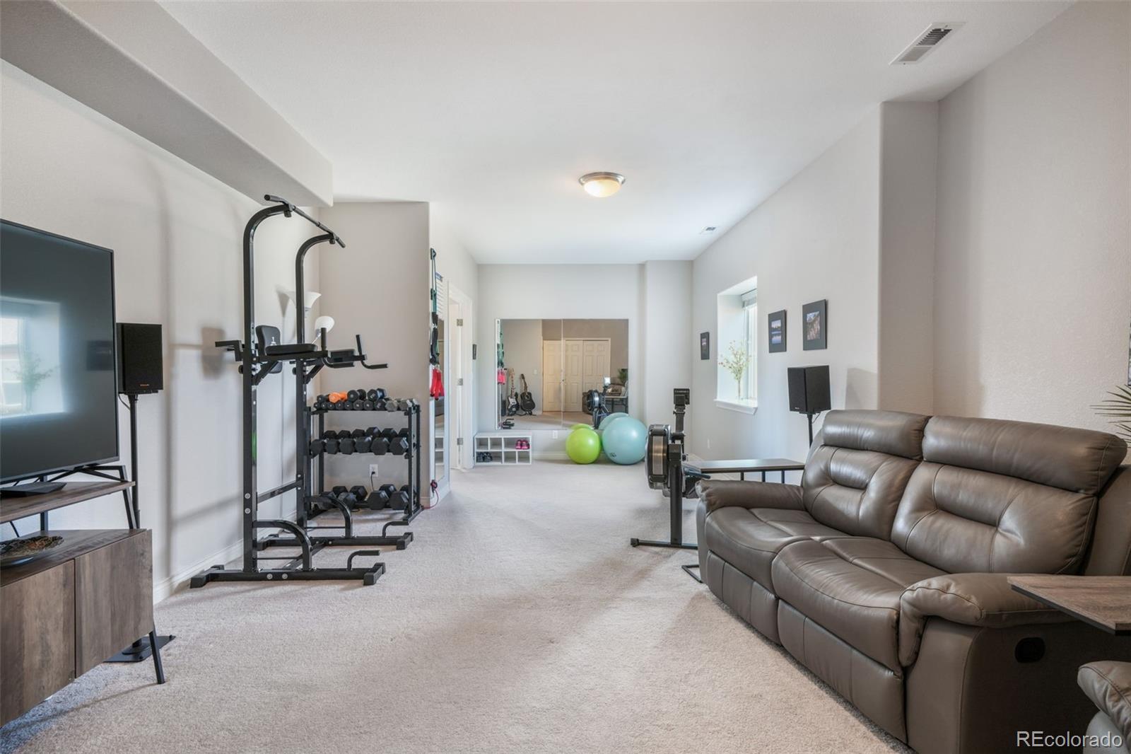 5798 Roy Heights