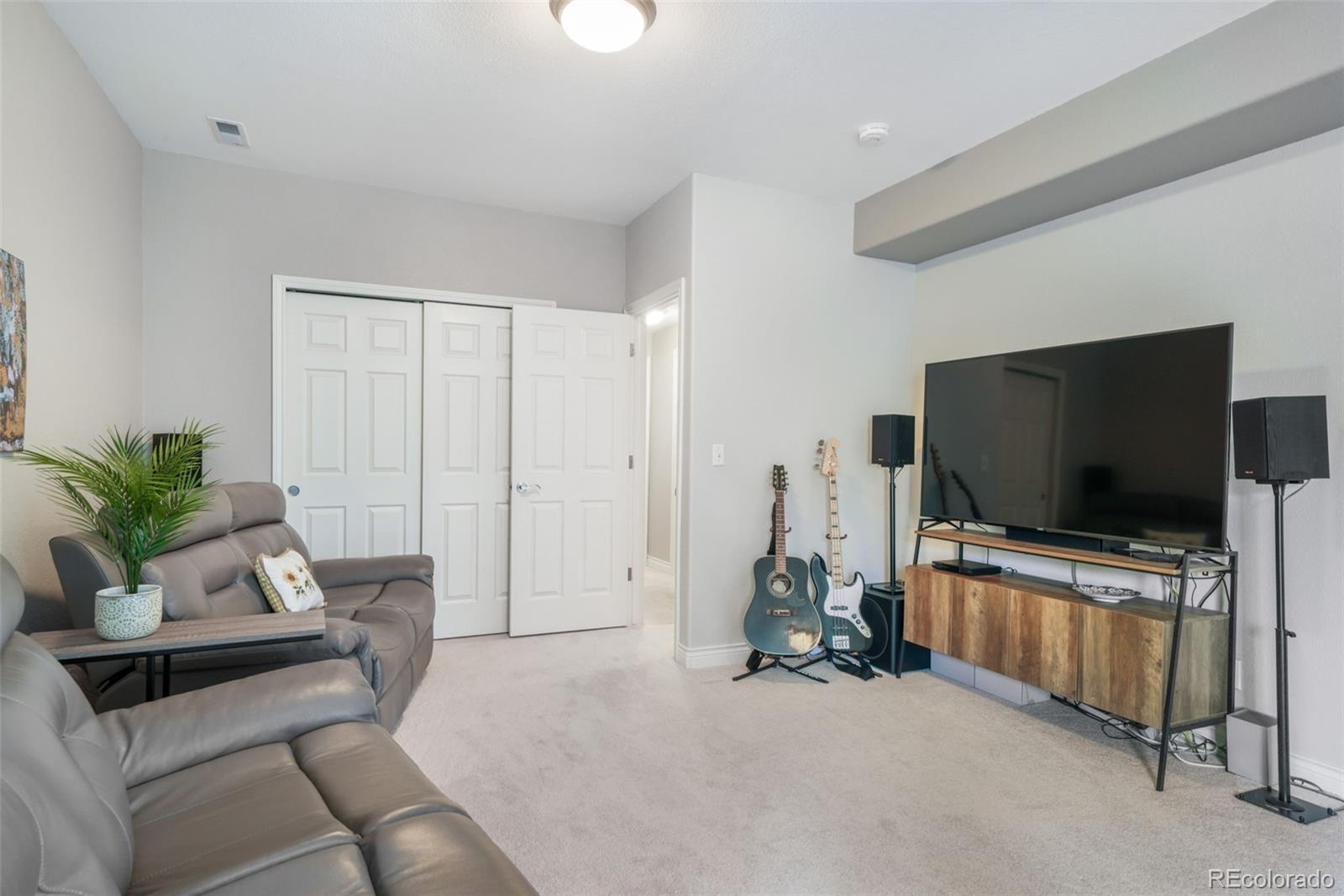 5798 Roy Heights