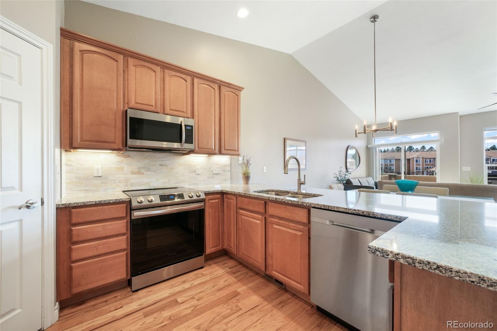 5798 Roy Heights