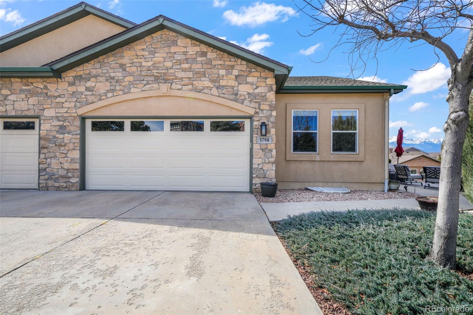 5798 Roy Heights