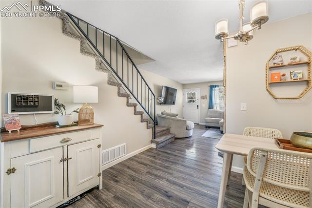 3553 Queen Anne Way