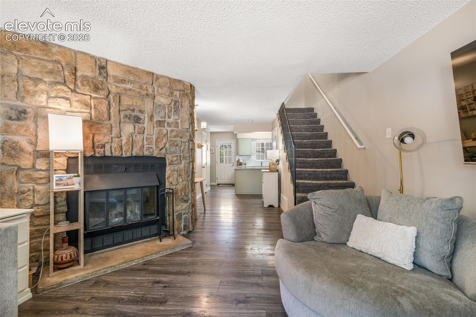 3553 Queen Anne Way