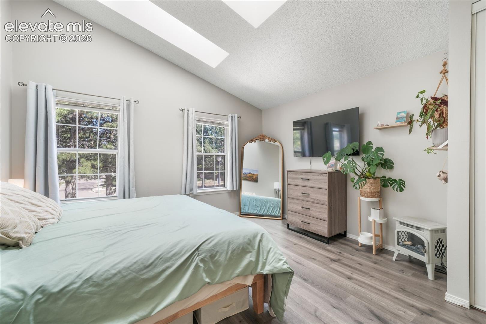 3553 Queen Anne Way