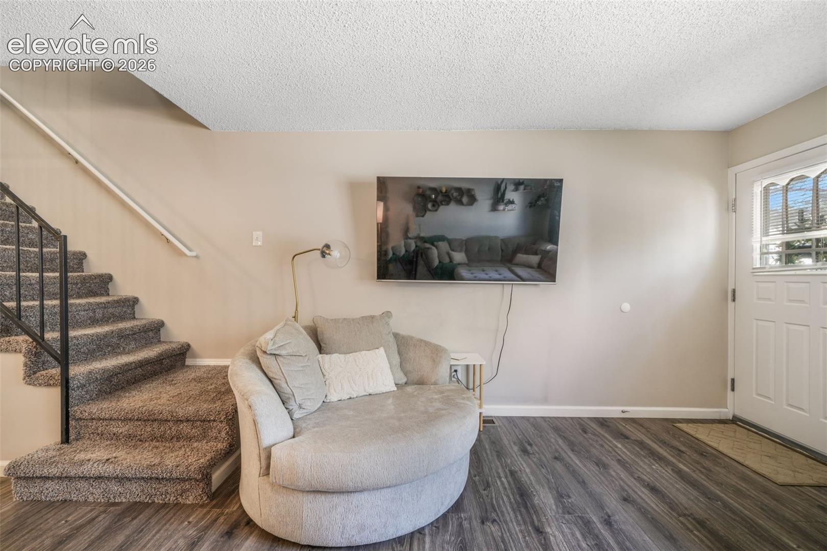 3553 Queen Anne Way