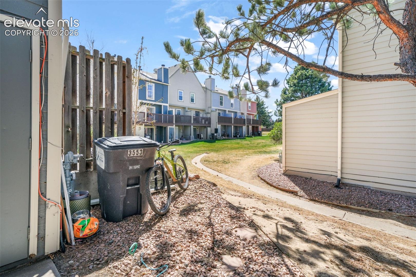 3553 Queen Anne Way