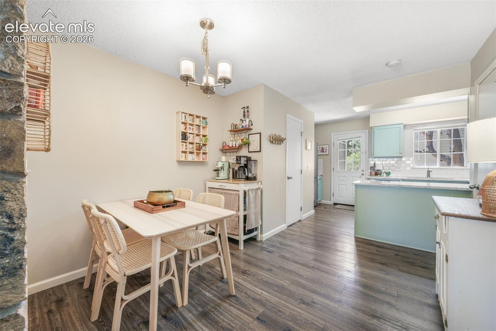3553 Queen Anne Way
