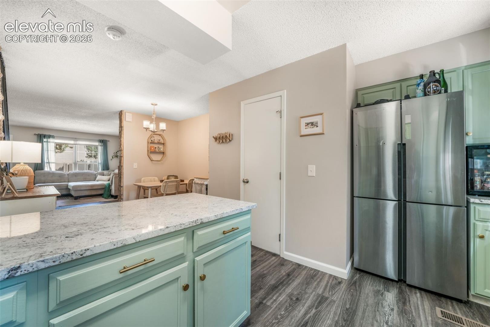 3553 Queen Anne Way