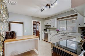709 Hackberry Drive