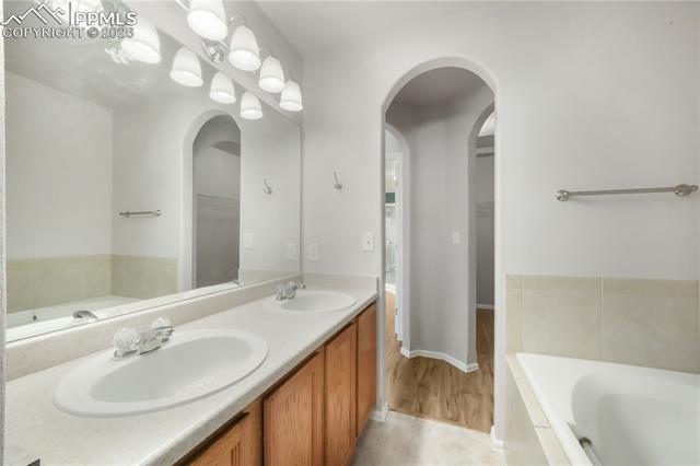 812 Hailey Glenn View