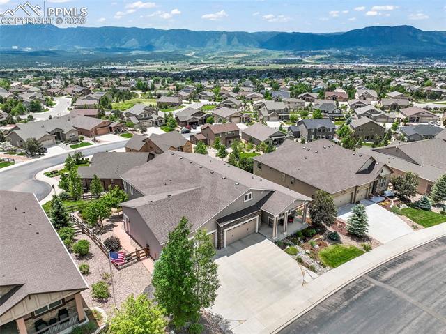 215 Kettle Valley Way