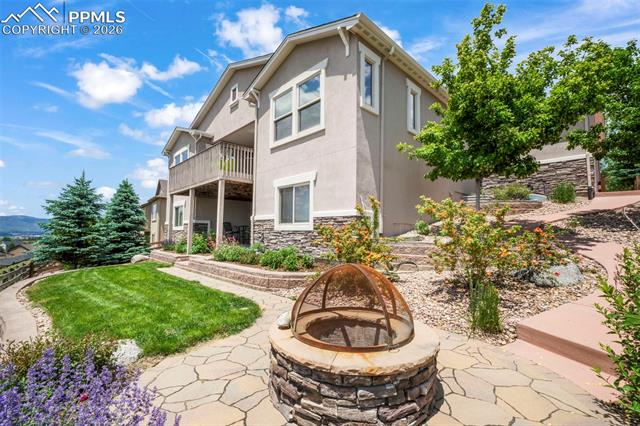 215 Kettle Valley Way