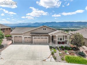 215 Kettle Valley Way