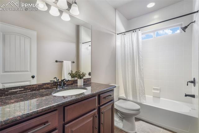 215 Kettle Valley Way