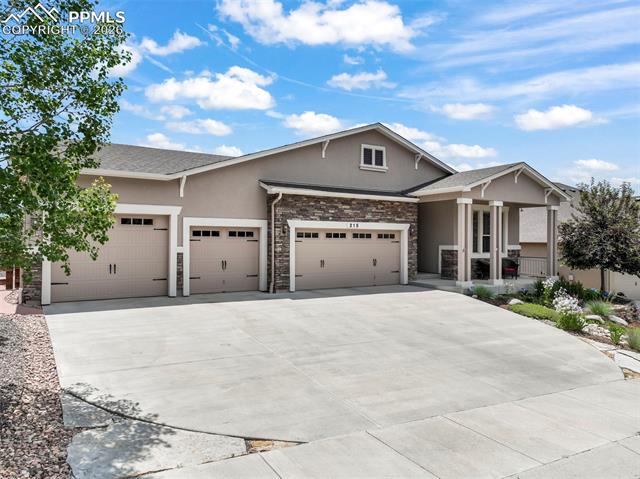 215 Kettle Valley Way