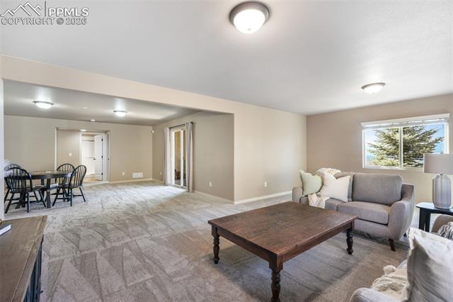 215 Kettle Valley Way