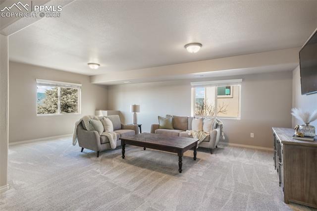 215 Kettle Valley Way