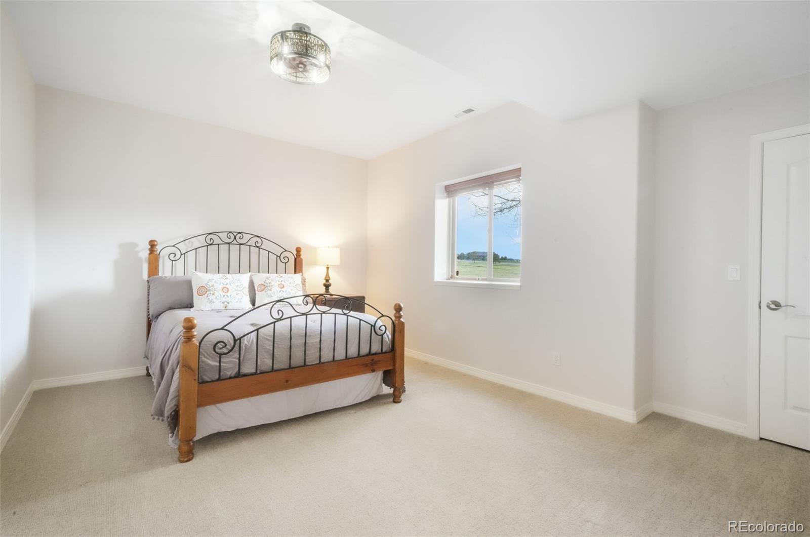 1236 Castlecombe Lane