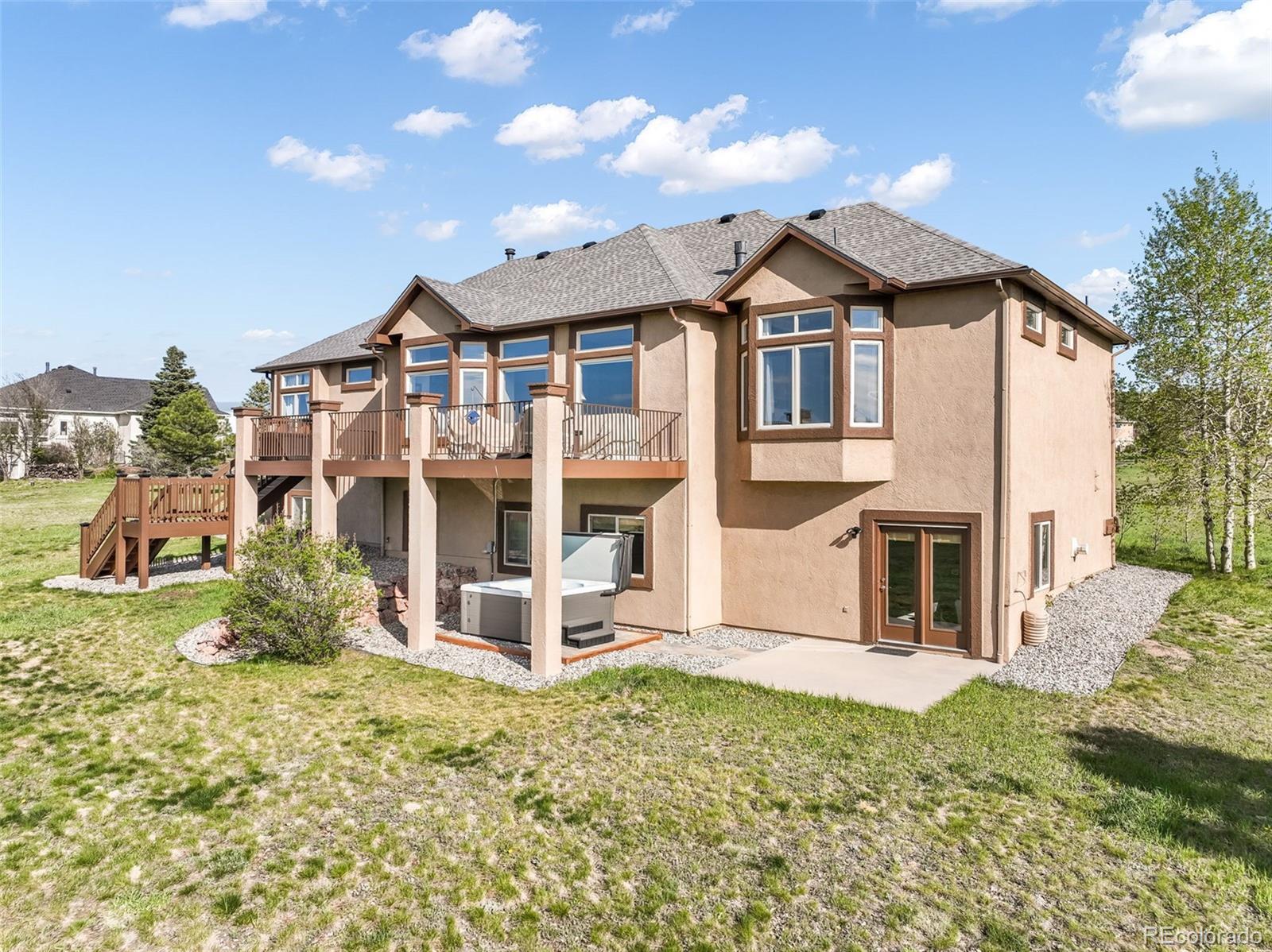 1236 Castlecombe Lane