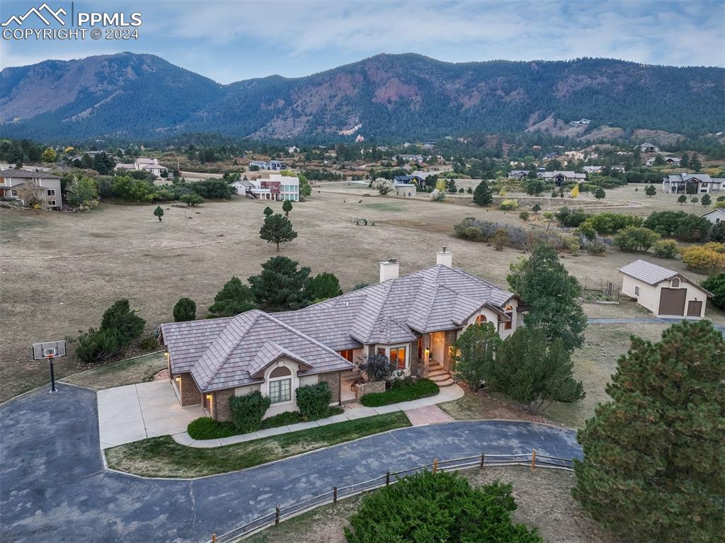 820 Forest View Circle