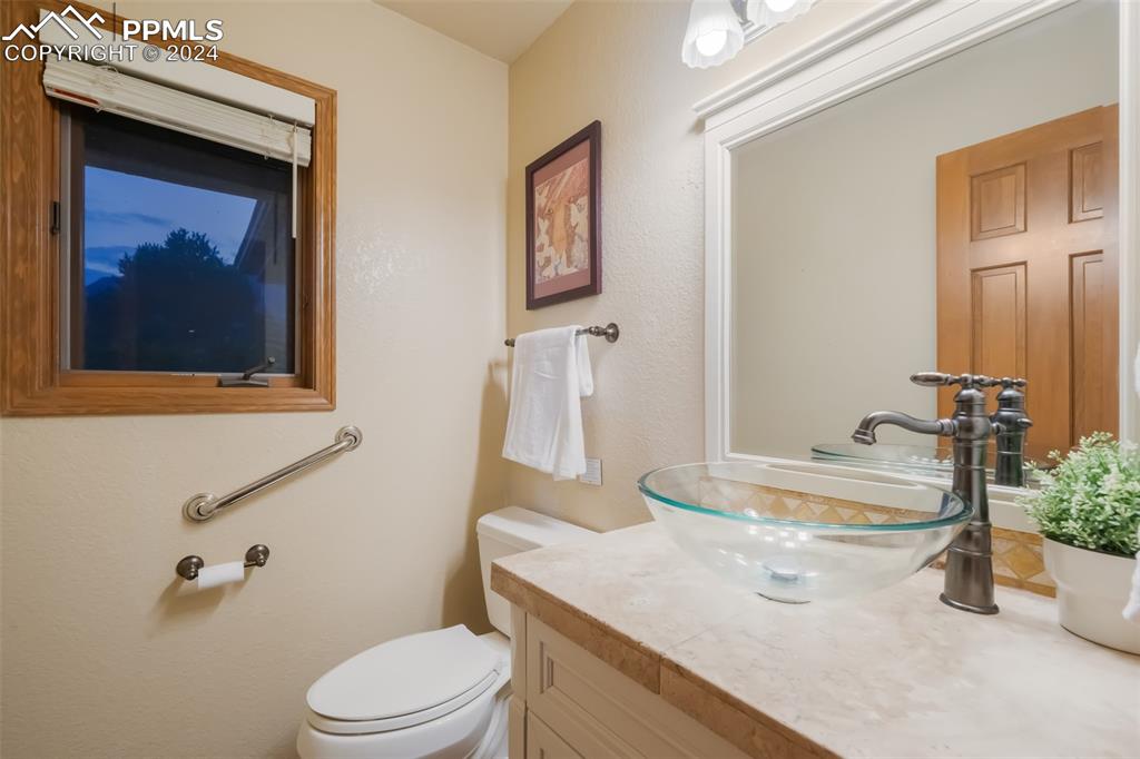 820 Forest View Circle
