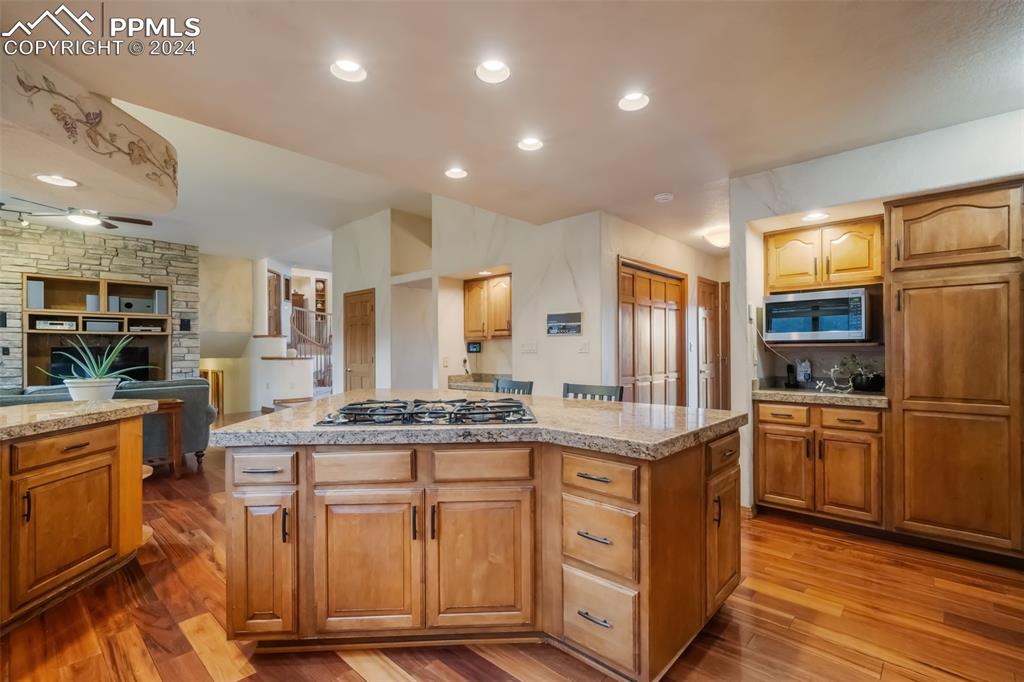 820 Forest View Circle