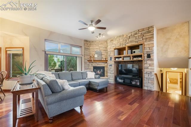 820 Forest View Circle