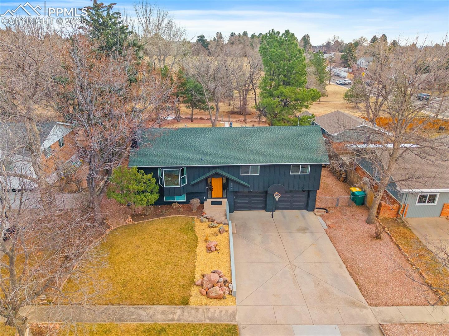 1009 Panorama Drive