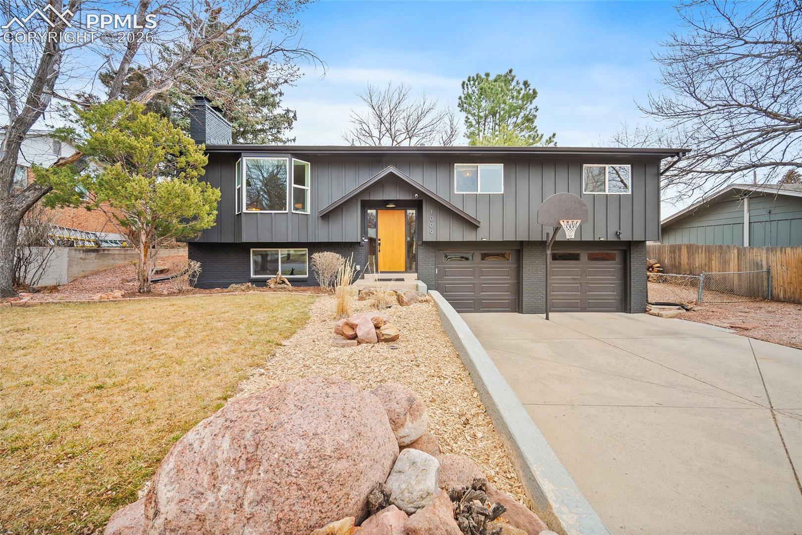 1009 Panorama Drive