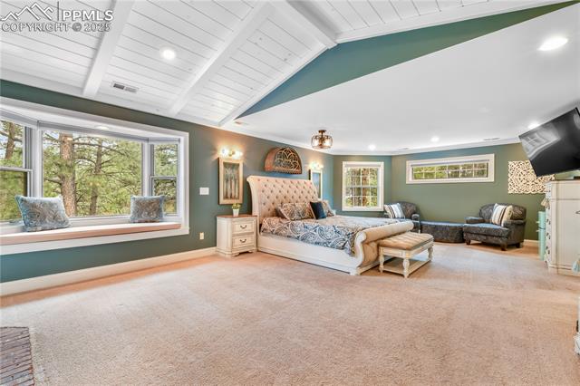 18690 Thunderbird Trail