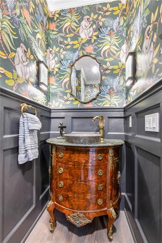 18690 Thunderbird Trail