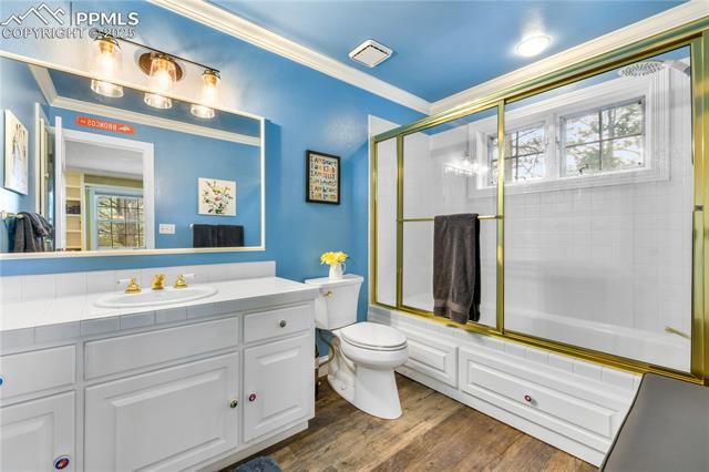 18690 Thunderbird Trail