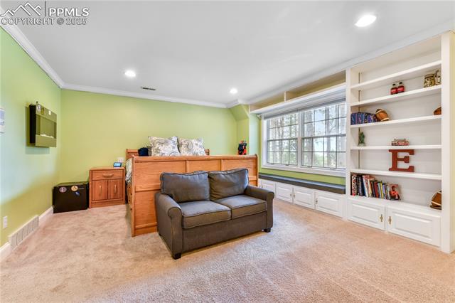 18690 Thunderbird Trail