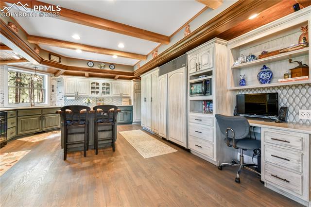 18690 Thunderbird Trail