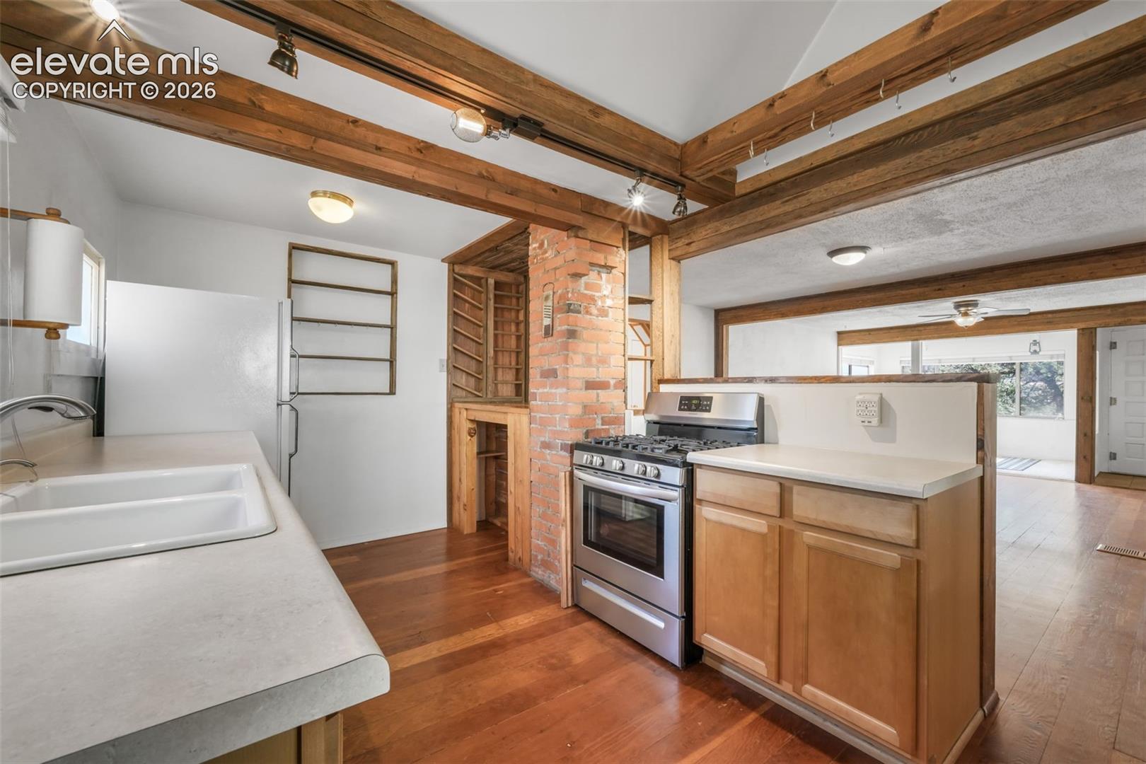 3326 W Kiowa Street