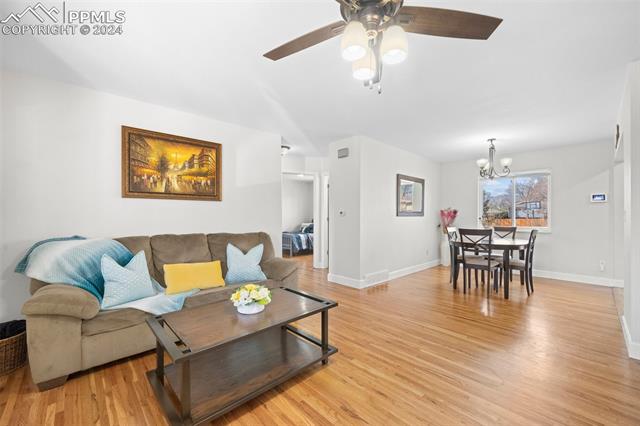 4419 E San Miguel Street