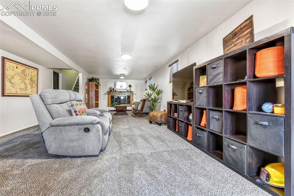5702 Red Onion Way
