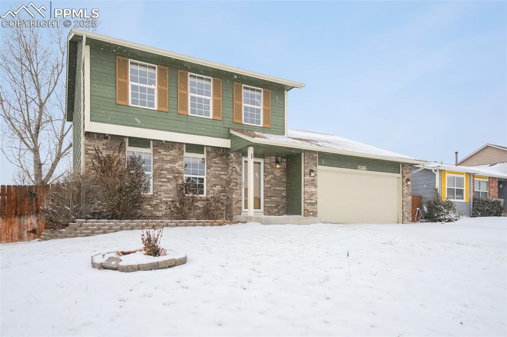 836 Foxwood Drive