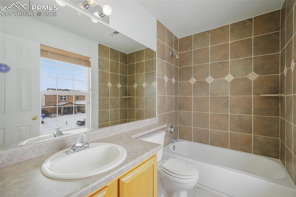 836 Foxwood Drive