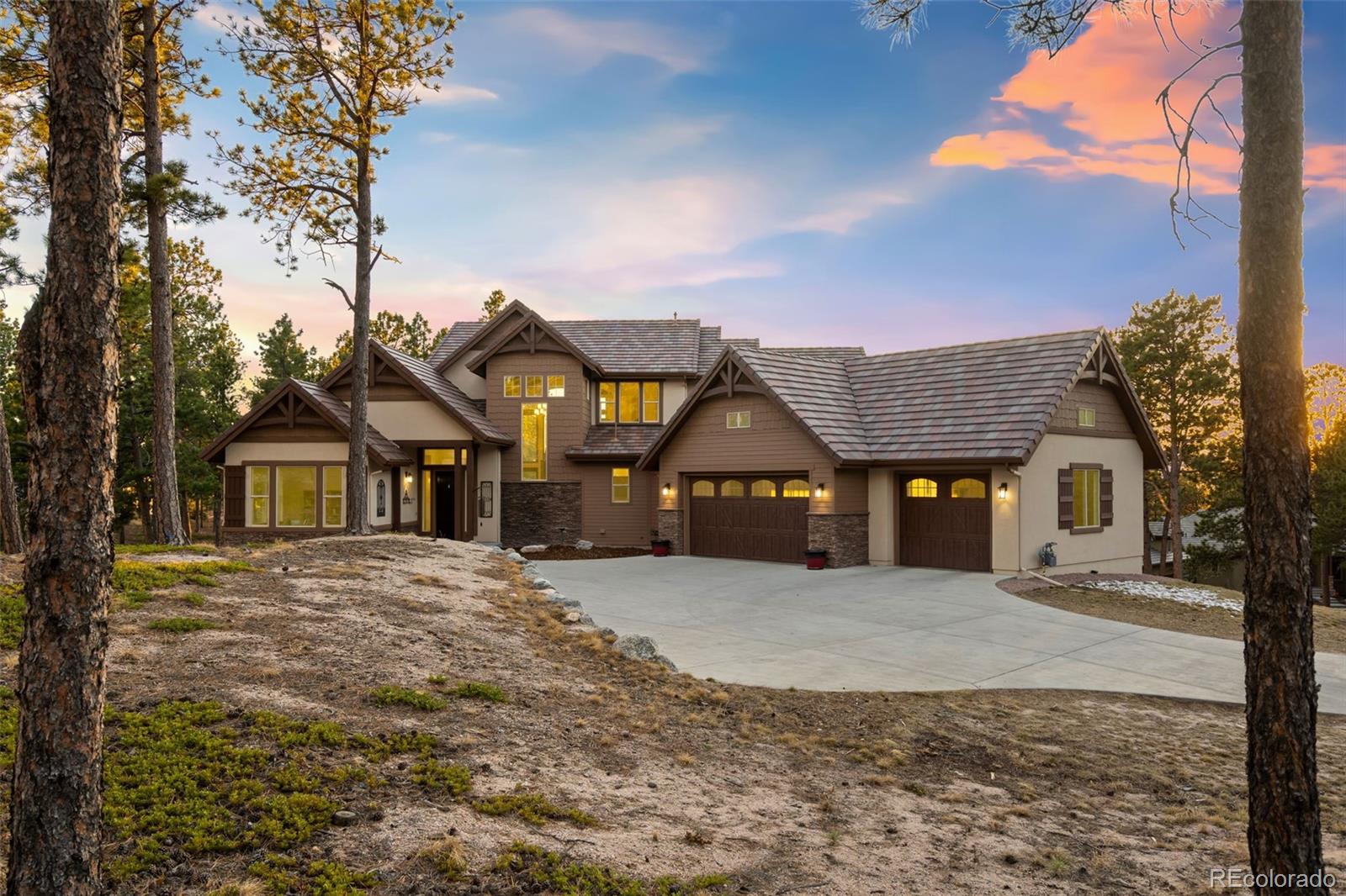 4255 Foxchase Way