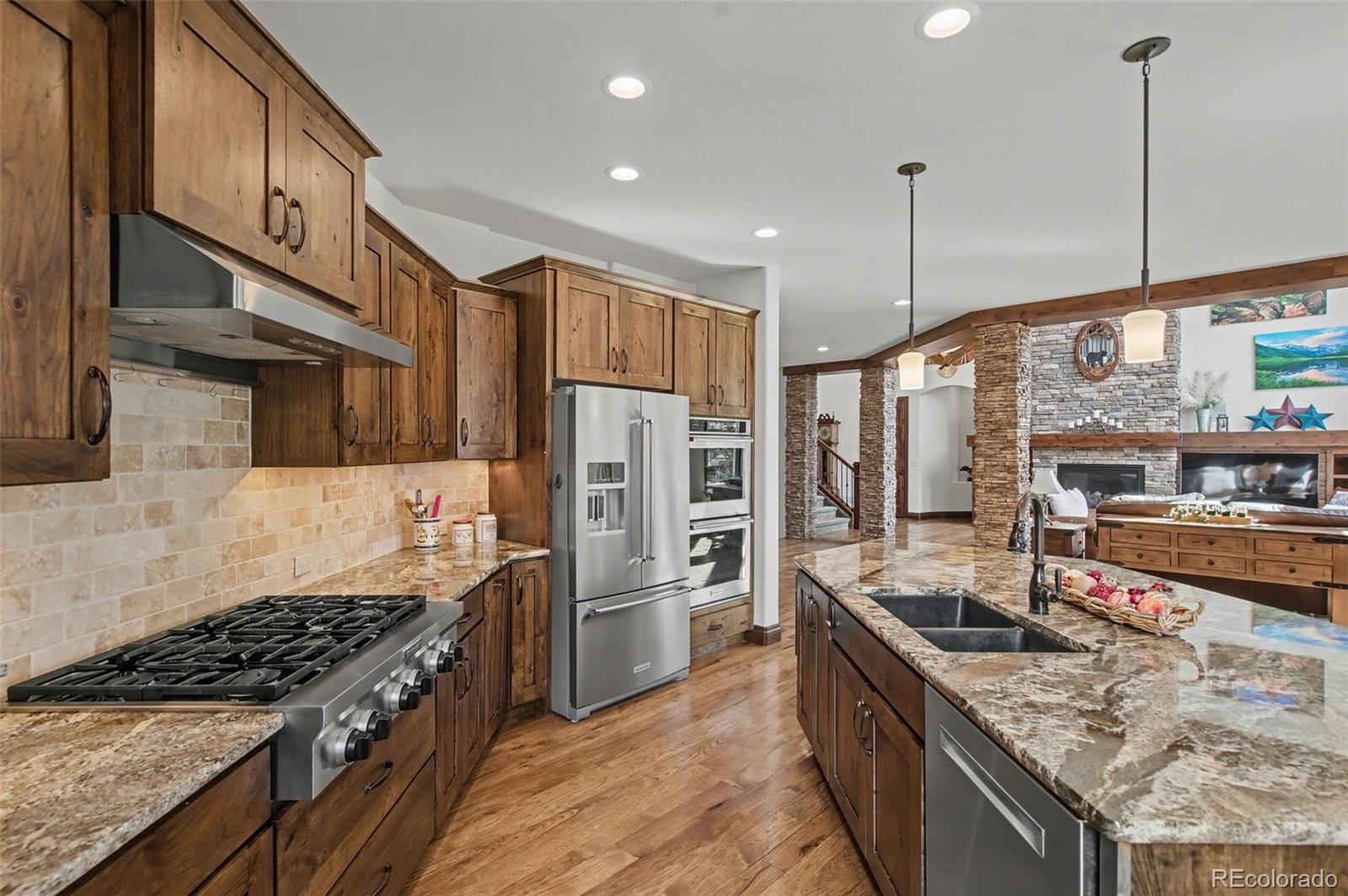 4255 Foxchase Way