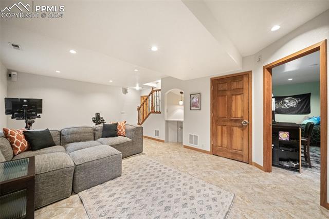 8450 Edgemont Way