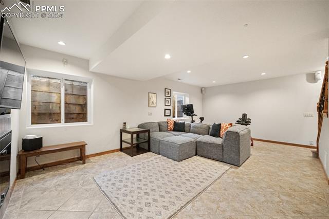 8450 Edgemont Way
