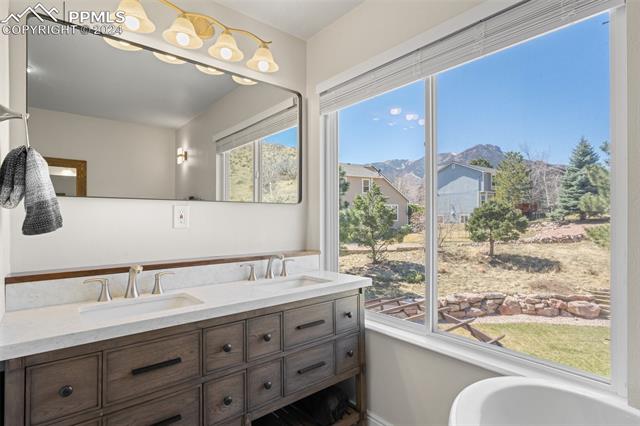 8450 Edgemont Way