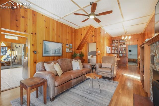 335 N Jefferson Street