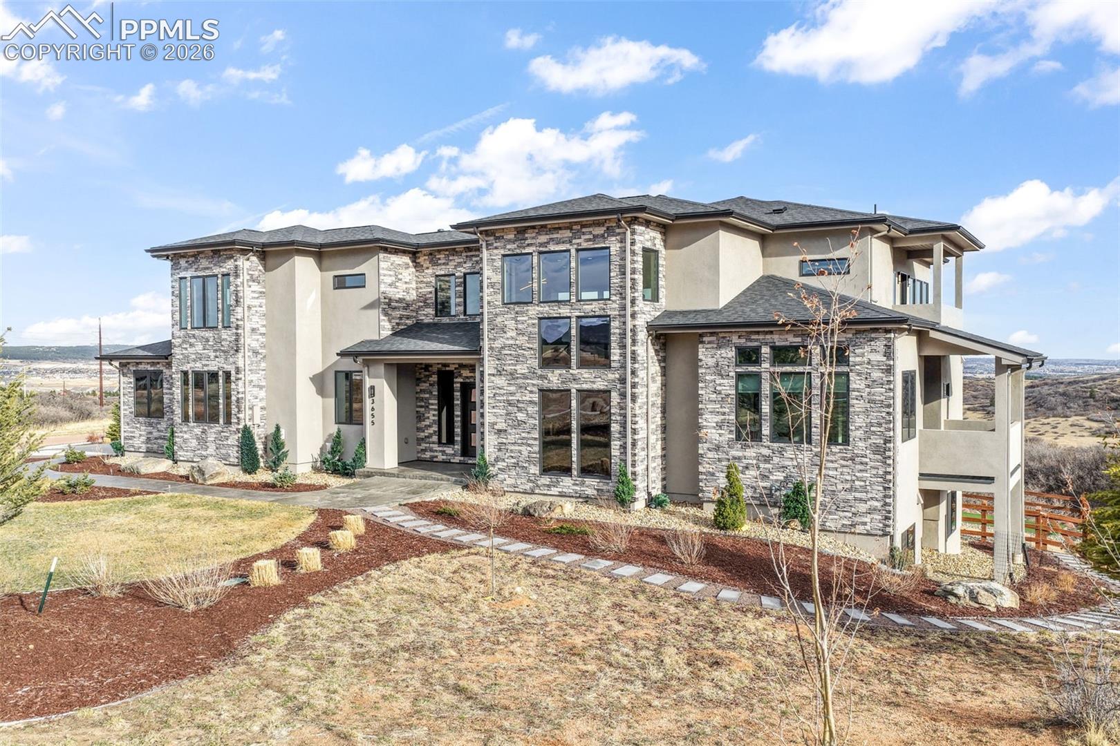 3655 Mesa Top Drive